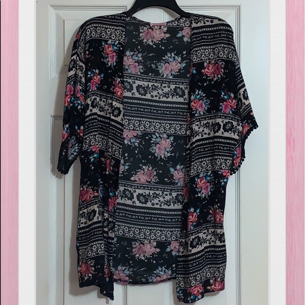 Pink Peony lightweight cardigan jacket shirt med
